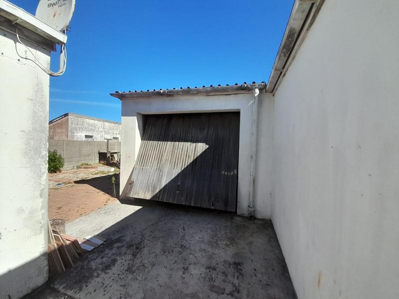 2 Bedroom Property for Sale in Portlands Western Cape